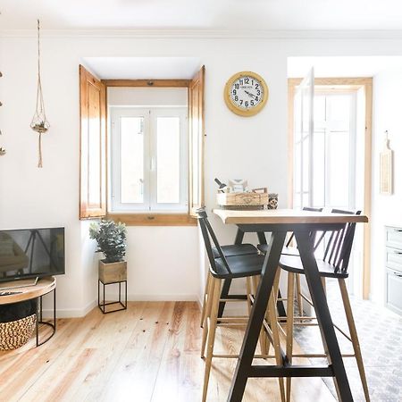 Feel Home In This Stunning Renovated Nest In Graca Lisboa Kültér fotó